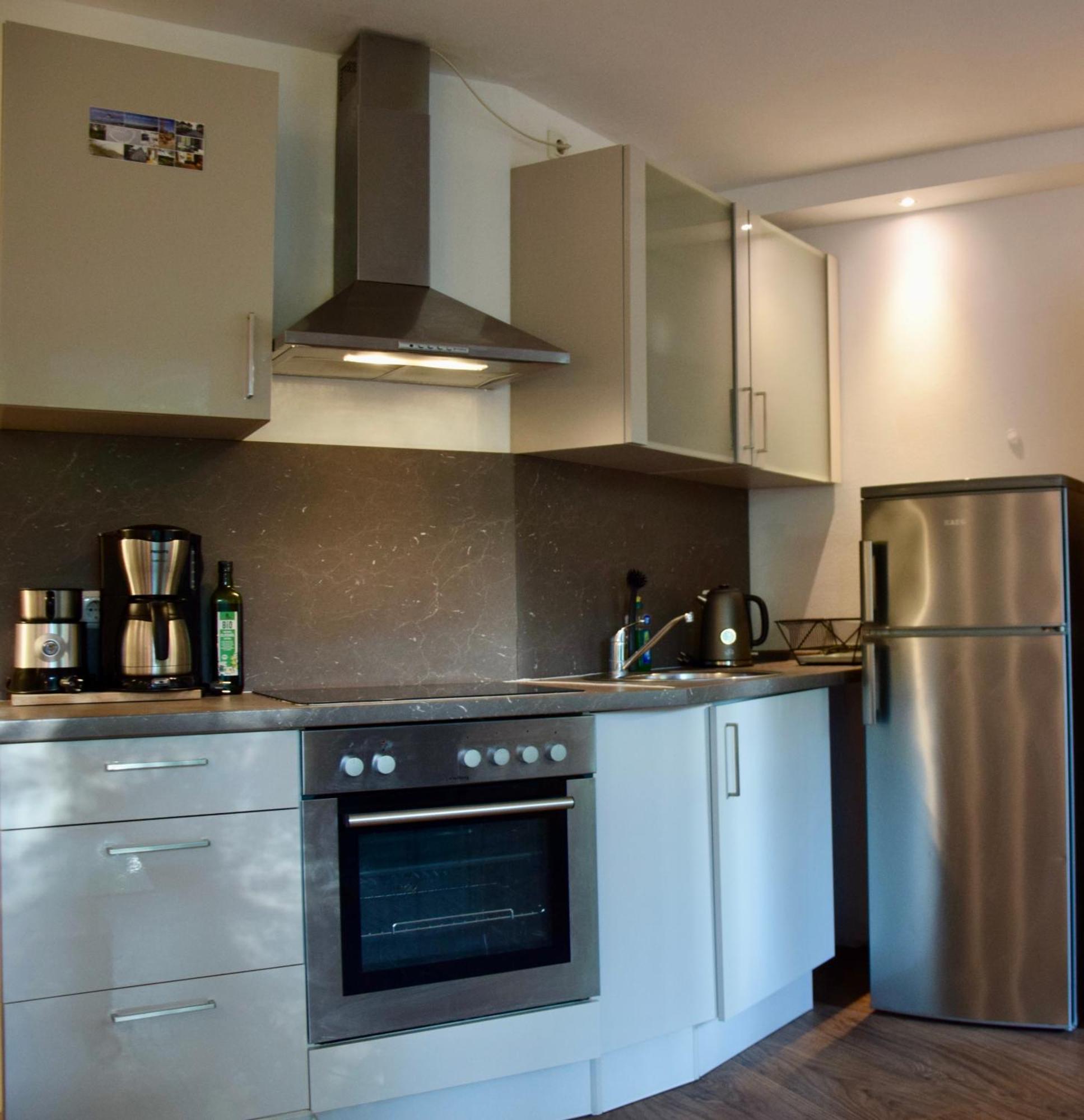 Stilvolle Wohnung Mit Balkon & Parkplatz Rostock Eksteriør billede
